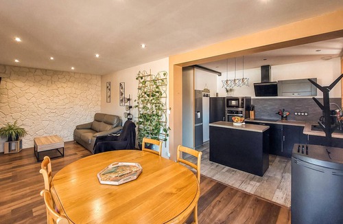 Saint-Michel-Chef-Chef House | 2 bedroom amazing home in Saint-Michel-Chef-Chef