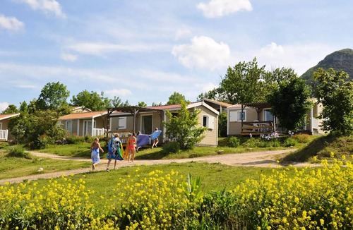 Val Saint Georges Ski Chalet | 2-bedroom chalet 30m² sleeps 5