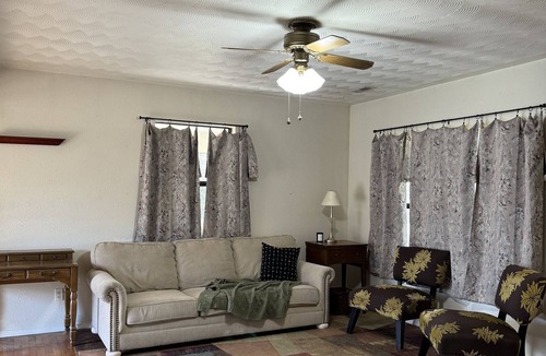 Scopus Cottage | 2 bedroom 1 1/2 bath country home