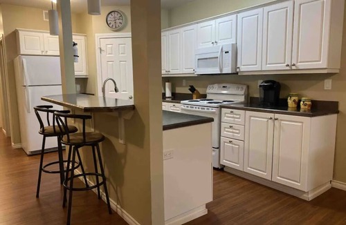 Regina House | 2 Bedroom 1/2 Block From Mosiac and Pasqua Hospital