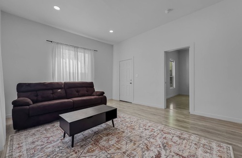 Fort Worth House | 2-bedroom 1 bath house close to Down town Fort Worth