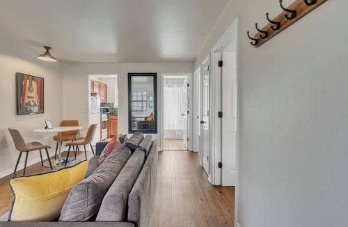 West End Apartment | 2 Bedroom 1 Bath Near Downtown!