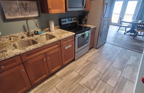 Climax Springs Cabin | 2 Bedroom - 1 Bath Lakefront