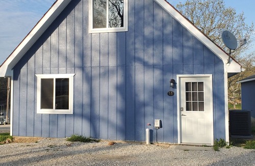 Climax Springs Cabin | 2 Bedroom - 1 Bath Lakefront