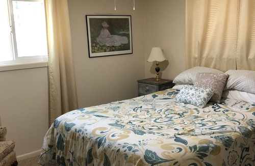 Trinity Center House | 2 bedroom 1 bathroom