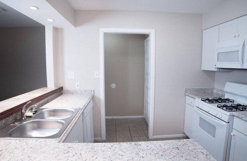 Pecan Springs Springdale House | 2 Bedroom, 1 Bathroom Duplex Located In Central Austin