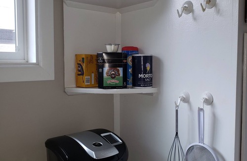 Friendly House | 2 bedroom 1bathroom, sleeps 5