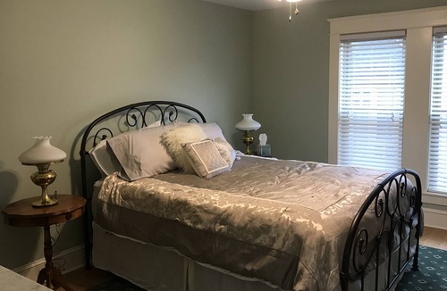 Elmira House | 2 Bedroom, 2.5 Bath newly renovated