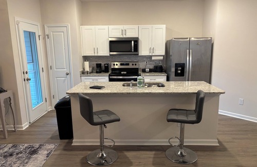 Southmont House | 2 bedroom, 2.5 in charming Trinity privacy, I-85 and downtown High Point.
