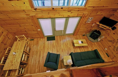 Blue Jay Cabin | 2 Bedroom 2 Bath Cabin (Beaver, WV)
