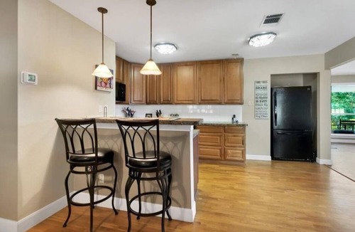 Jewett House | 2 bedroom, 2 bath Cabin on Lake Limestone