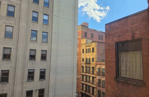 Downtown Pittsburgh Apartment | 2 Bedroom/2 Bath Downtown | Sleeps Six | Walkable