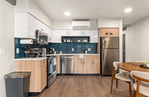 Cliff - Cannon Apartment | 2 Bedroom 2 Bath Downtown