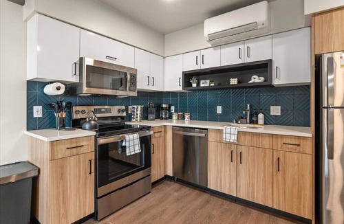 Cliff - Cannon Apartment | 2 Bedroom 2 Bath Downtown