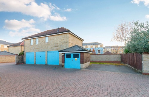 Cambridge Apartment | 2-bedroom, 2-bath flat nr Science Park, sleeps 3