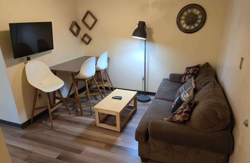 Downtown Pittsburgh Apartment | 2 Bedroom 2 Bath | Heart of Downtown PGH!