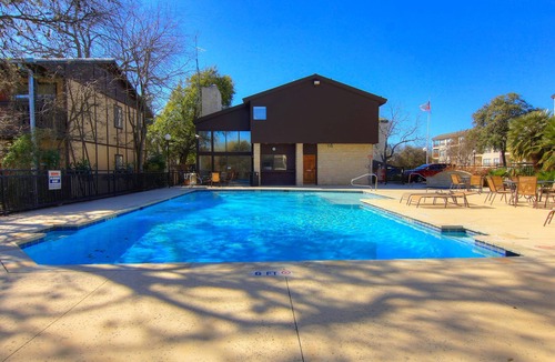 New Braunfels Condo | 2 bedroom 2 bath right on the Comal River!