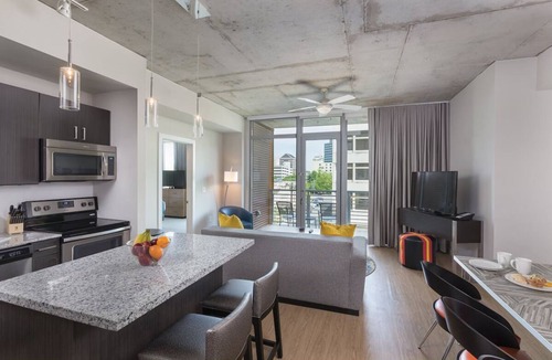 West End Hotel | 2-Bedroom/2 Bath Suite in Marvelous Austin!