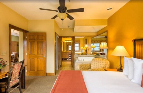 Gatlinburg House | 2 Bedroom & 2 Bath Unit in Westgate Smoky Mountain Resort & Water Park (UNIT 2)