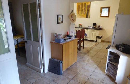 Rognonas Apartment | 2 bedroom/2 bathroom Apartment with AC with pool and garden views