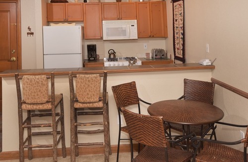 Avon Condo | 2 Bedroom/2 Bathroom Chapel Square by RedAwning