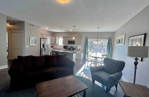 Douglas Condo | 2 bedroom/2 bathroom condo with pool access
