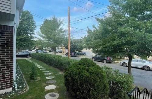 Teaneck House | 2 bedroom 2 bathroom entire apartment near NYC