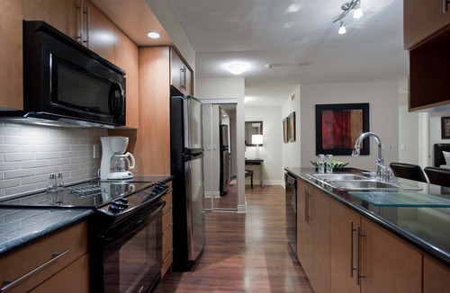 Unionville Apartment | 2 Bedroom/2 Bathroom Suite