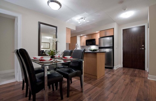 Unionville Apartment | 2 Bedroom/2 Bathroom Suite