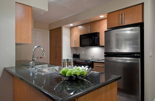 Unionville Apartment | 2 Bedroom/2 Bathroom Suite