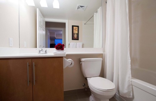 Unionville Apartment | 2 Bedroom/2 Bathroom Suite