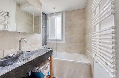 Issy-les-Moulineaux Apartment | 2-bedroom/3-bed charming apartment nearby St Germain and Montparnasse