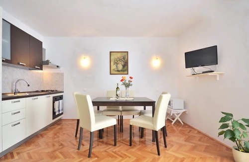 Mimice Apartment | 2 Bedroom, 4 Guests, Direct on a stunning beach