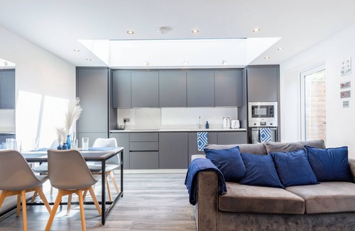 Kilburn Cottage | 2 bedroom accommodation in All Greater London