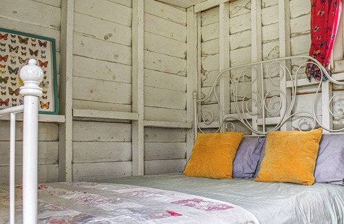 Bishop's Stortford Cabin | 2 bedroom accommodation in Bishops Stortford