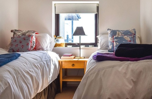 Burnham-on-Crouch Cottage | 2 bedroom accommodation in Burnham-on-Crouch