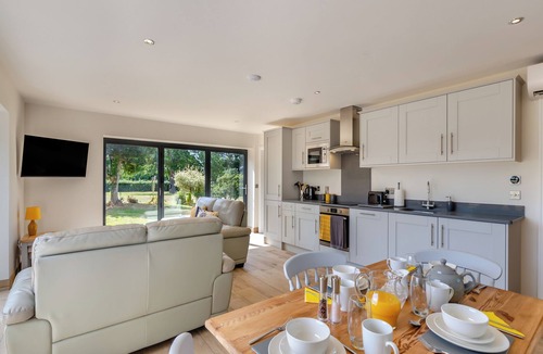 Taunton Cottage | 2 bedroom accommodation in Creech St Michael