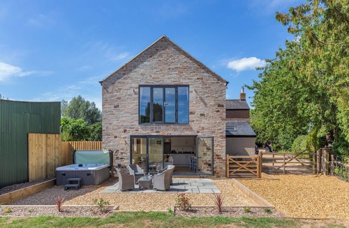 Taunton Cottage | 2 bedroom accommodation in Creech St Michael