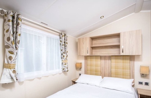 Brean Ski Chalet | 2 bedroom accommodation in Burnham-on-Sea