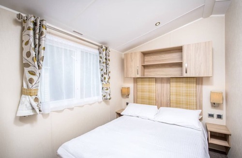 Brean Ski Chalet | 2 bedroom accommodation in Burnham-on-Sea