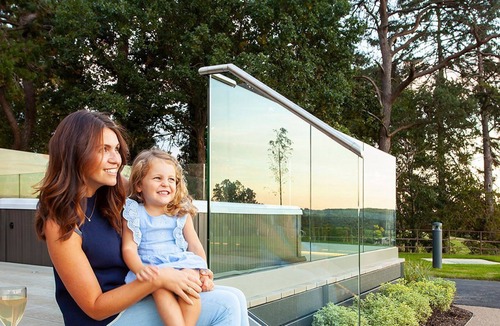 Overton-on-dee House | 2 bedroom accommodation in Eyton, Wrexham