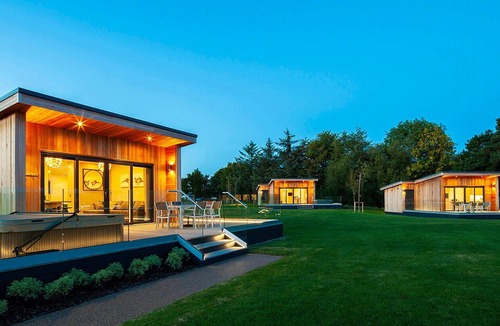 Overton-on-dee House | 2 bedroom accommodation in Eyton, Wrexham