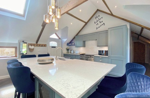 Coalpit Heath Cottage | 2 bedroom accommodation in Yate, near Chipping Sodbury