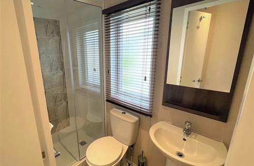 Great Houghton Cabin | 2 bedroom accommodation in Great Billing