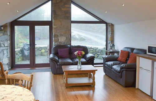 Pentrefelin Cottage | 2 bedroom accommodation in near Criccieth