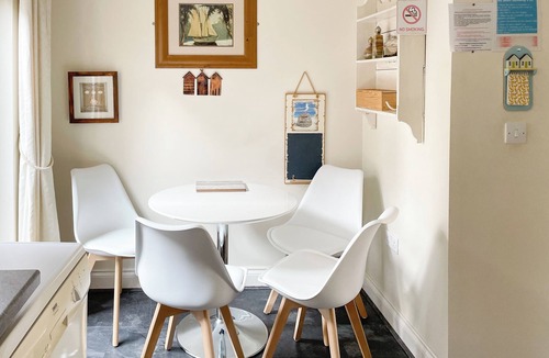 Ryde Cottage | 2 bedroom accommodation in Wootton Bridge