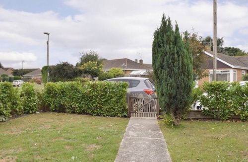 Bognor Regis Cottage | 2 bedroom accommodation in North Bersted, near Bognor Regis