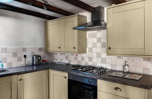 Chesterfield Cottage | 2 bedroom accommodation in Chesterfield