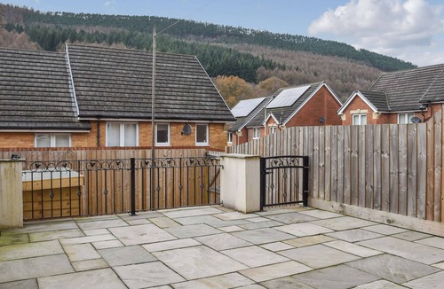 Ynysddu Cottage | 2 bedroom accommodation in Cwmfelinfach