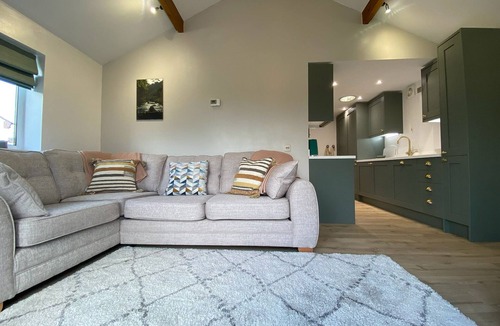 Old Brampton Cottage | 2 bedroom accommodation in Holymoorside